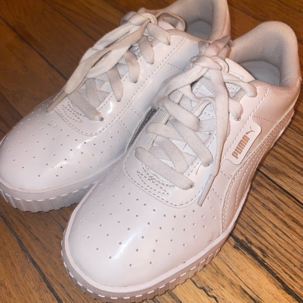 White Pumas